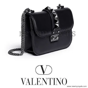 Princess Victoria carried Valentino Small chain shoulder bag