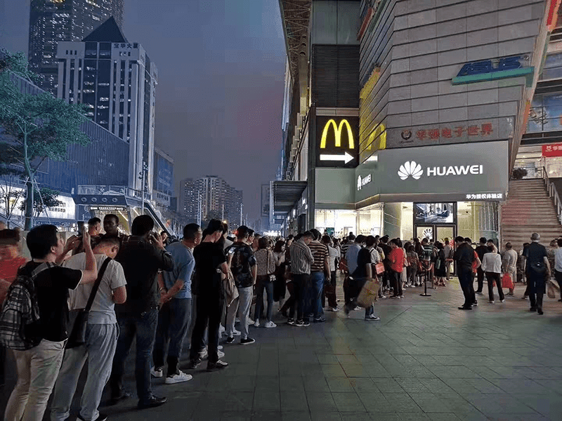 Huawei Mate 20 series drew long lines in Malaysia and Shanghai