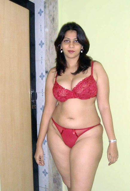 Naked Girl Cage South Indian Aunty With Big Boobs Posing