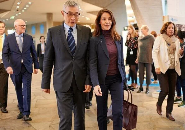 Princess Marie has been Patron of the Danish Unesco National Commission since 2009. Ralph Lauren bag and black blazer