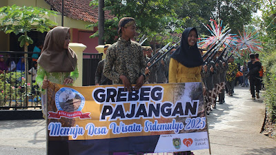 Kirab Grebeg Pajangan Menuju Desa Wisata Sidomulyo 2025