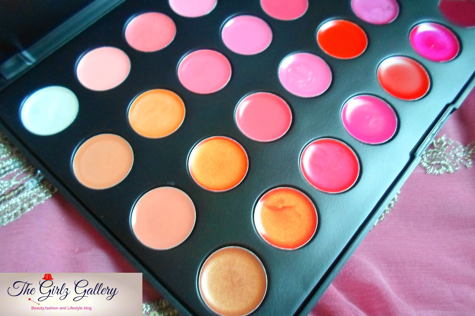 32 color Lip Gloss palette by Blush ProfessionalReview,photos & lip