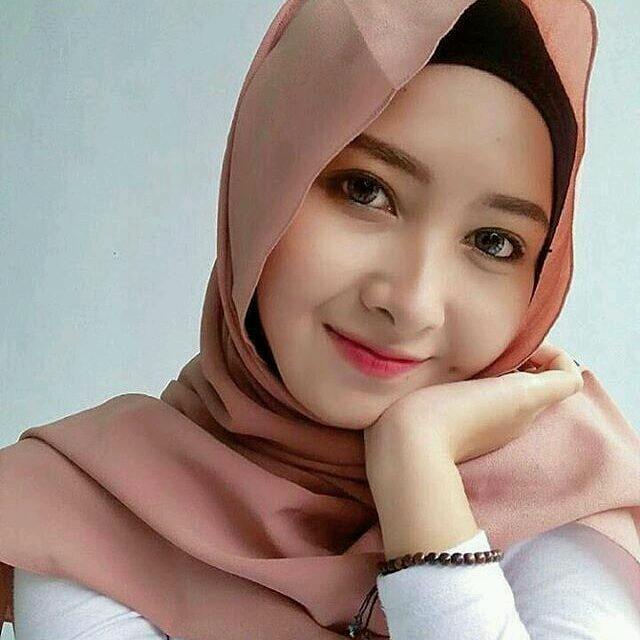 Gambar cewek jilbab cantik indonesia - CantikaMagz