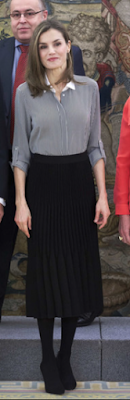 Top Hugo Boss / jupe Hugo Boss / escarpins Magrit