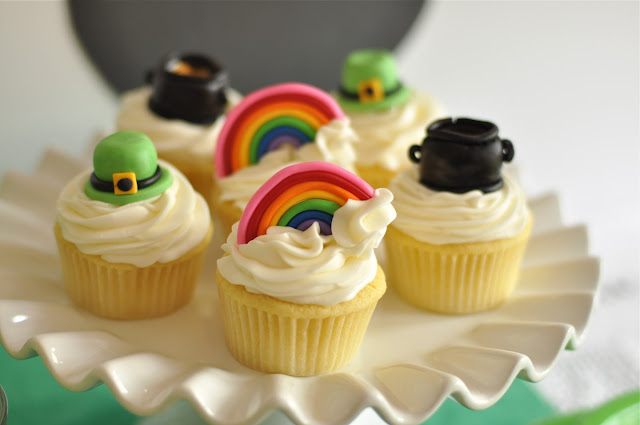 St Patrick's Day Rainbow Inspired Party Cupcakes - via BirdsParty.com