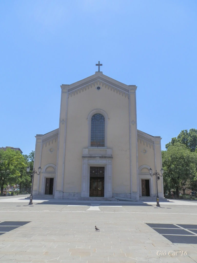 Trieste di ieri e di oggi TRIESTE CHIESA DI SAN APOSTOLO Trieste di ieri e di oggi TRIESTE CHIESA DI SAN APOSTOLO