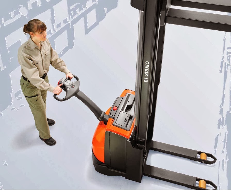 Xe nâng Toyota Stacker xe nang toyota stacker