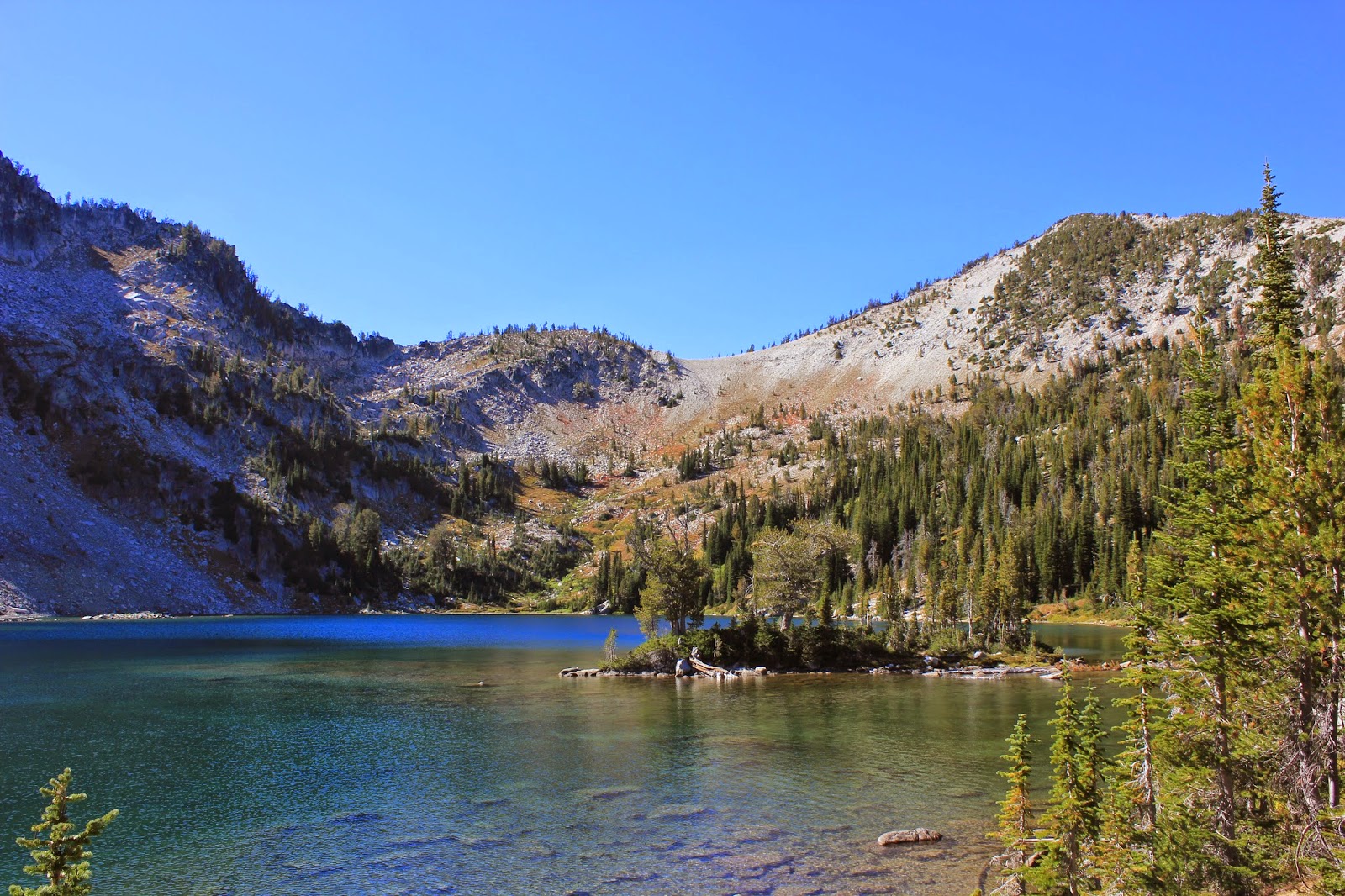 Mario's Hiking Photos Maxwell Lake, Oregon