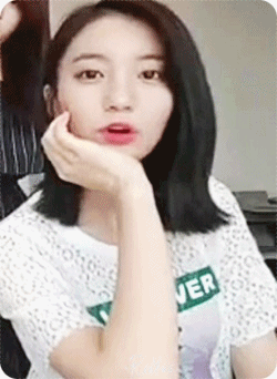 배유빈 오늘자 v앱에서 미모.gif | 인스티즈