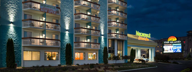 When you travel to Pigeon Forge, the Margaritaville Island Inn, including two bars, a coffee shop, rooftop pool and lounge area, spa and exquisite rooms is the ideal family vacation destination