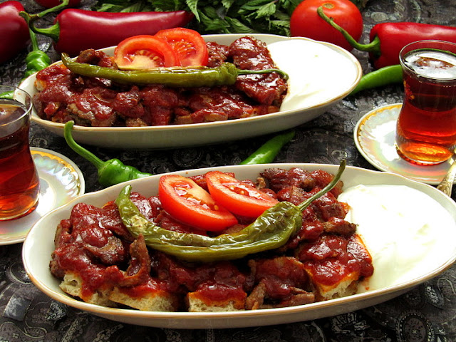 Искандер Кебаб (Iskender kebap)