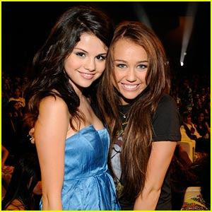 Miley Cyrus i Selena Gomez