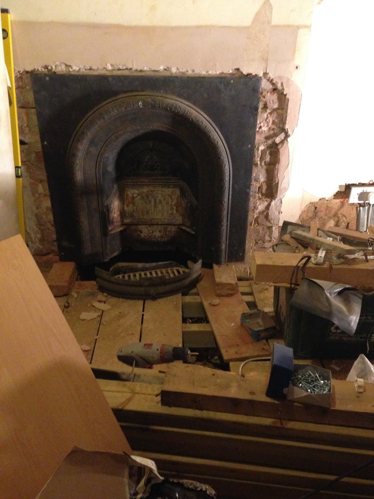 Restoring an iron fireplace – to strip or to paint? - Mr Victorian