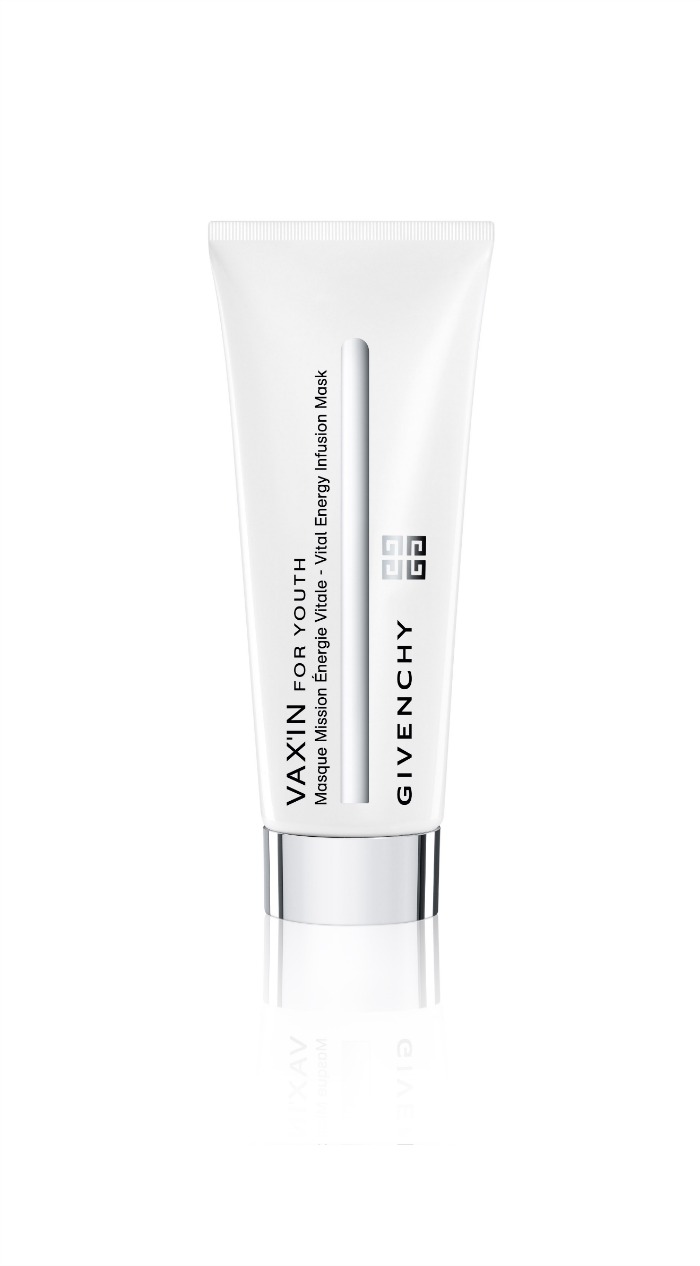 Piel_resplandeciente_con_la_nueva_mascarilla_de_GIVENCHY_VAX'IN FOR_YOUTH_MASQ_02