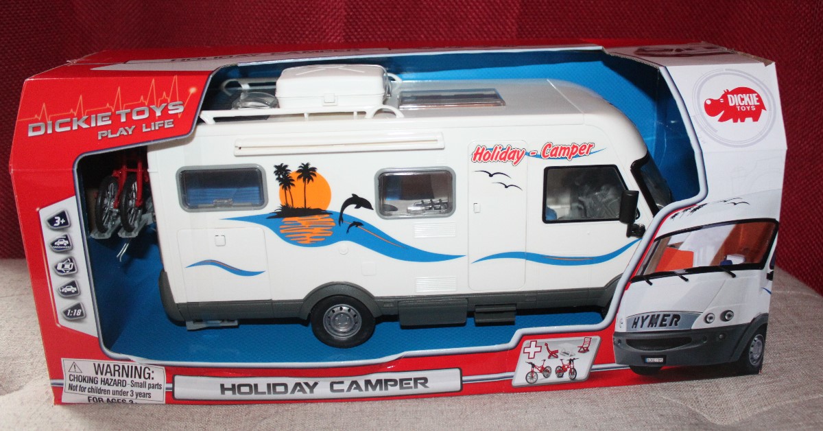 vedtage afskaffe ukendt Reasonably Intelligent Rambling: Dickie Toys Holiday Camper Review