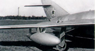 бак под крылом МиГ-15бис