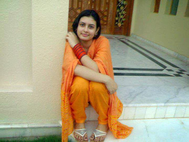 Desi Punjabi Village Pendu Kudi In Cute Spice Look All Actress 