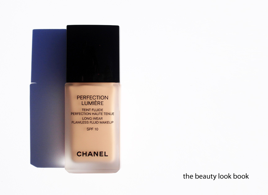 Chanel Perfection Lumière Foundation in Beige 30 - The Beauty Look