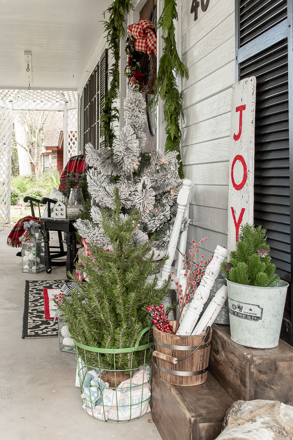 Festive and Collected Front Porch - DIY Beautify - Creating Beauty at Home