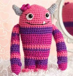 http://grandmotherwren.com/2012/02/join-the-crochet-me-amigurumi-crochet-along-for-2012-%E2%80%93-get-the-free-pattern-for-february-this-week-only/