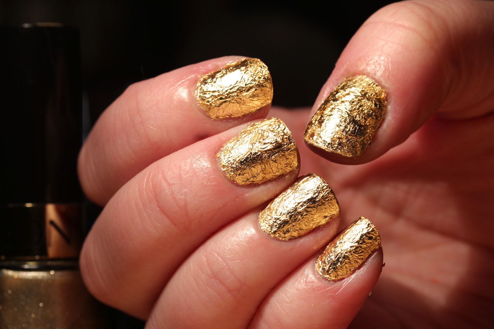 Golden Glitter Nail Art Inspiration - wide 3