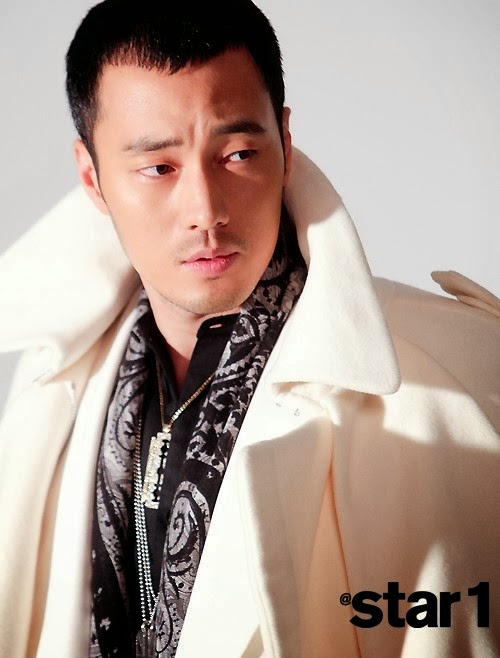 SO JI SUB SURPRISES US WITH A PECULIAR LOOK KOREA WORLD