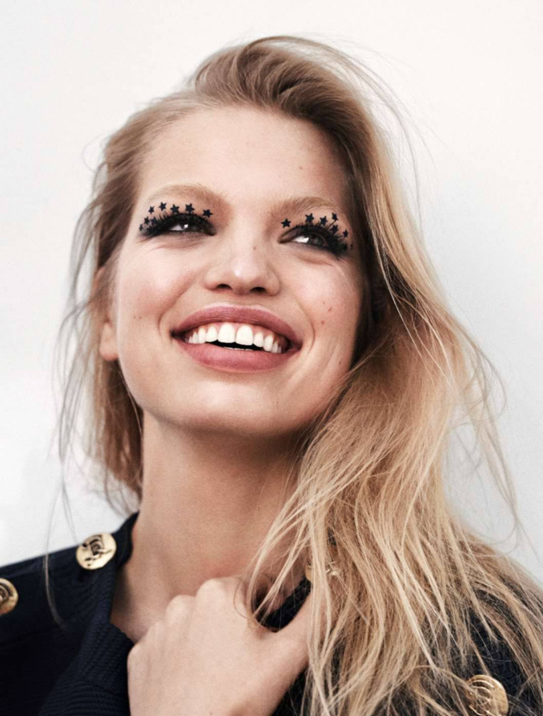 Smile: Daphne Groeneveld in Elle France March 17th, 2017 by Steven Pan