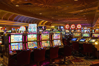 Игровые автоматы, казино-отель "MGM Grand", США