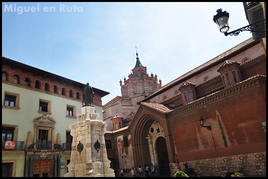 Plaza-Venerable-Francés-de-Aranda