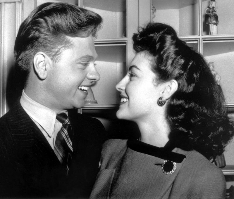32 Sweet Photographs Of Mickey Rooney And Ava Gardner During Their