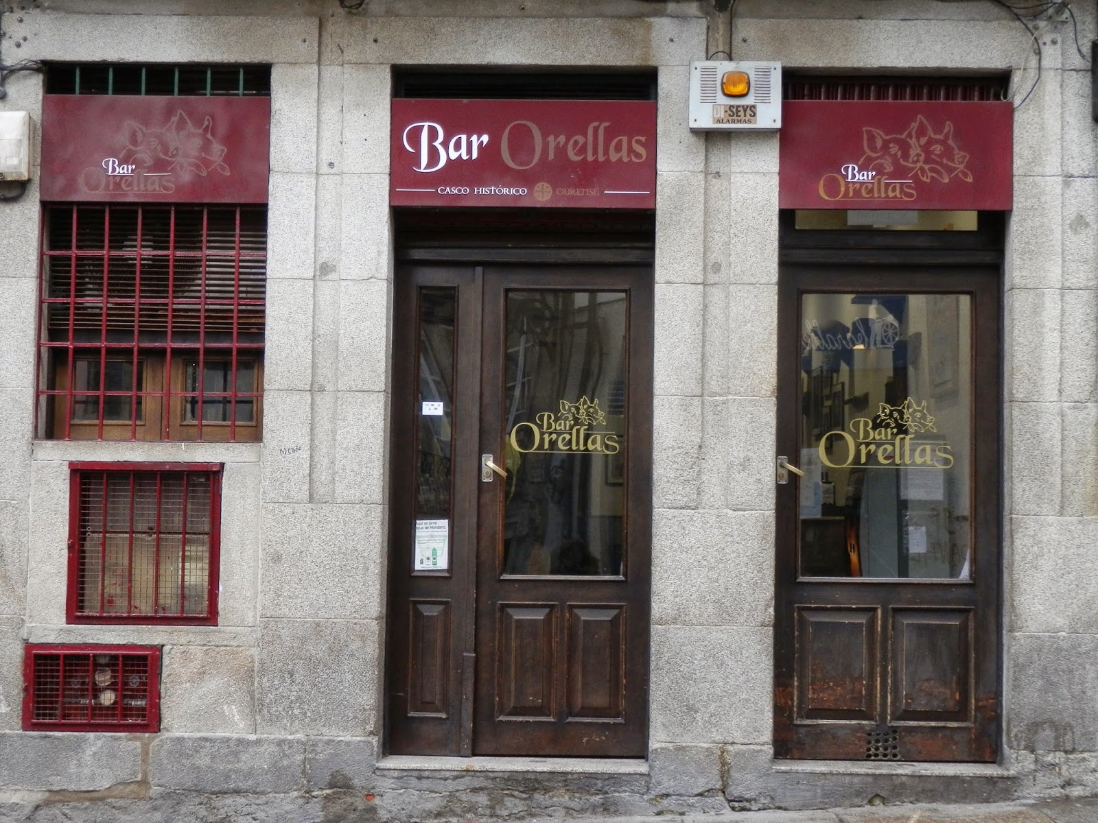 Las aventuras del Capitán Triglicérido Bar Orellas (Ourense)