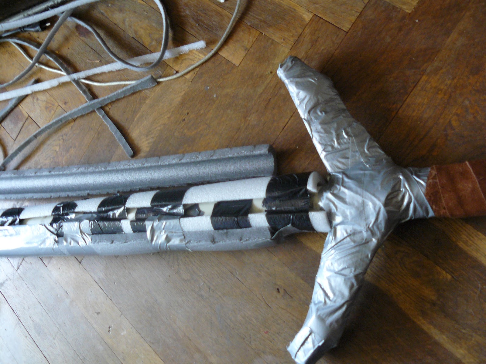 Buskador's LARP How to make a larp boffer scottish claymore