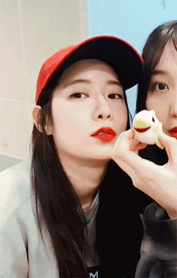 강예빈