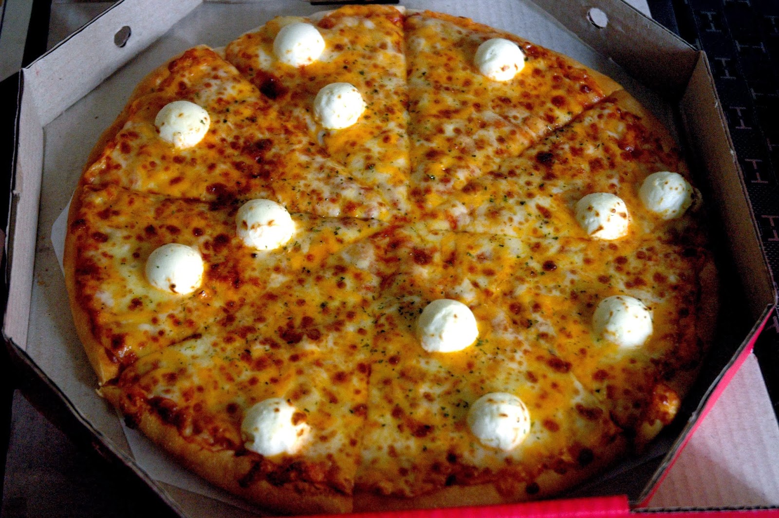 DUDE FOR FOOD Food News Have Your Cheese Fix with Pizza Hut's New
