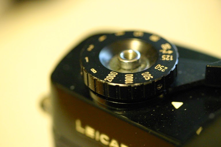 Shutter speed dial on Leicaflex SL