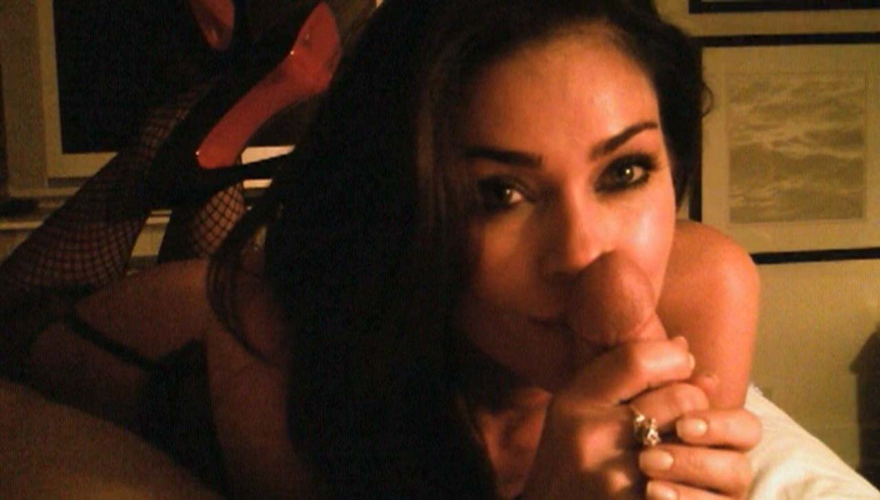 Jasmine Waltz Selfie-ing Herself A Sex Tape.