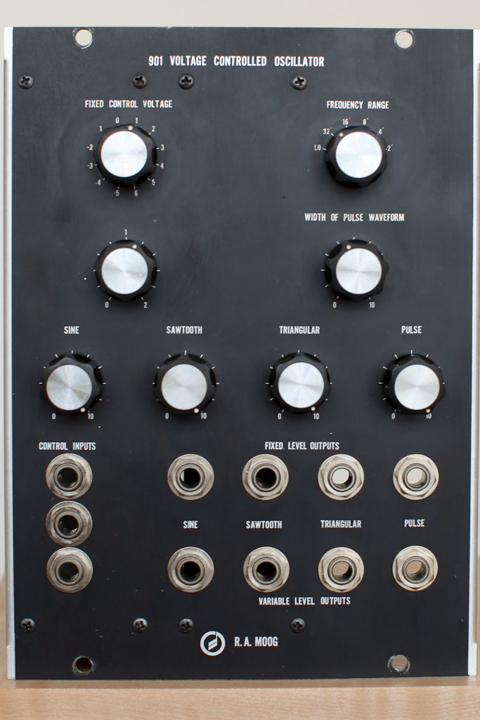 MATRIXSYNTH: R. A. Moog 901 Oscillator SN