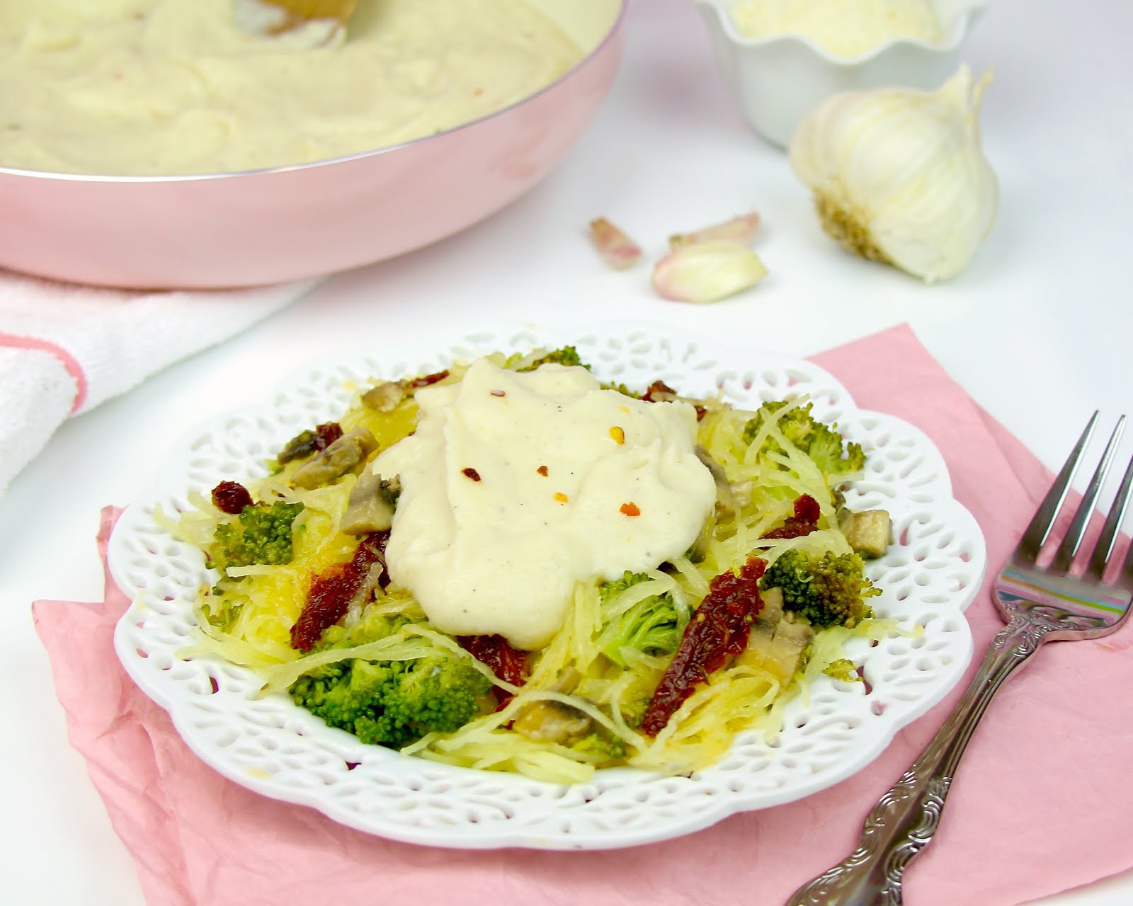 Healthy Roasted Garlic Cauliflower Alfredo Sauce The Lindsay Ann