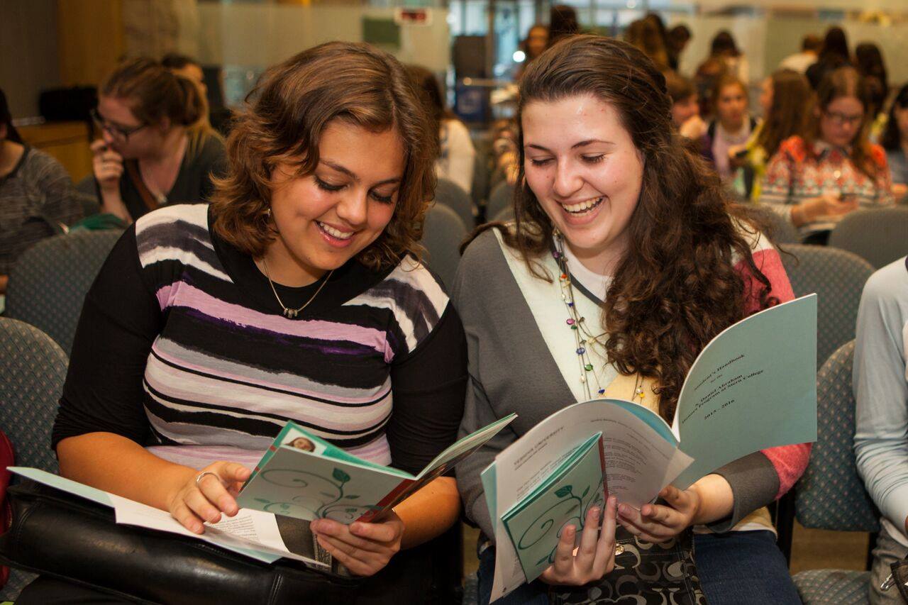 Advantages Of A Women s College Check Out The Many Honors Programs At Women s Colleges