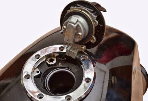 Tips Membersihkan Tangki Motor Artikel Indonesia | Kumpulan Artikel