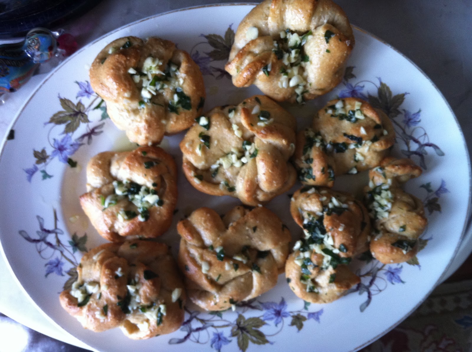 whole wheat garlic knots the baked life