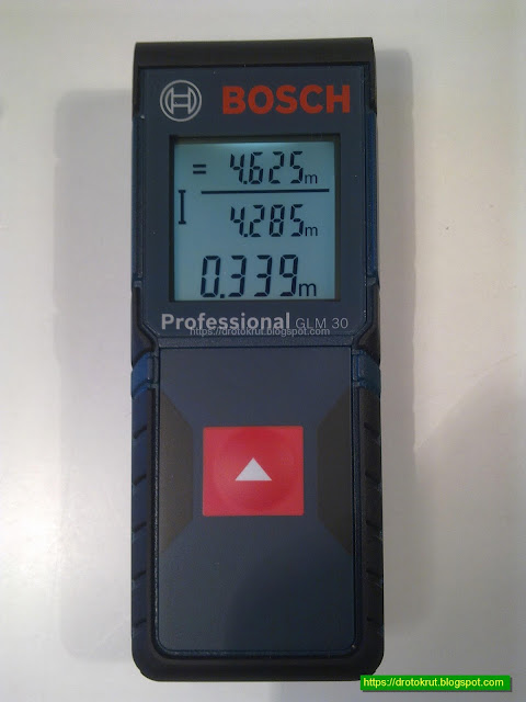 Показания дисплея лазерного дальномера Bosch Professional GLM 30