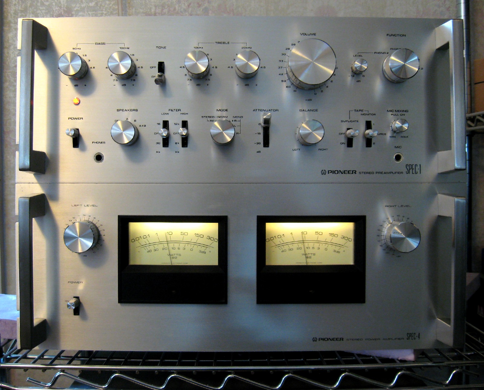 Matt's Vintage Audio Repair: Pioneer SPEC-1 recap and restoration! (New