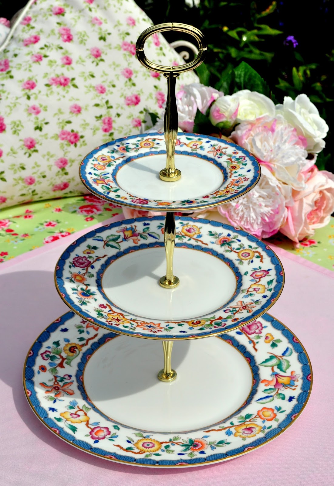 cake stand heaven