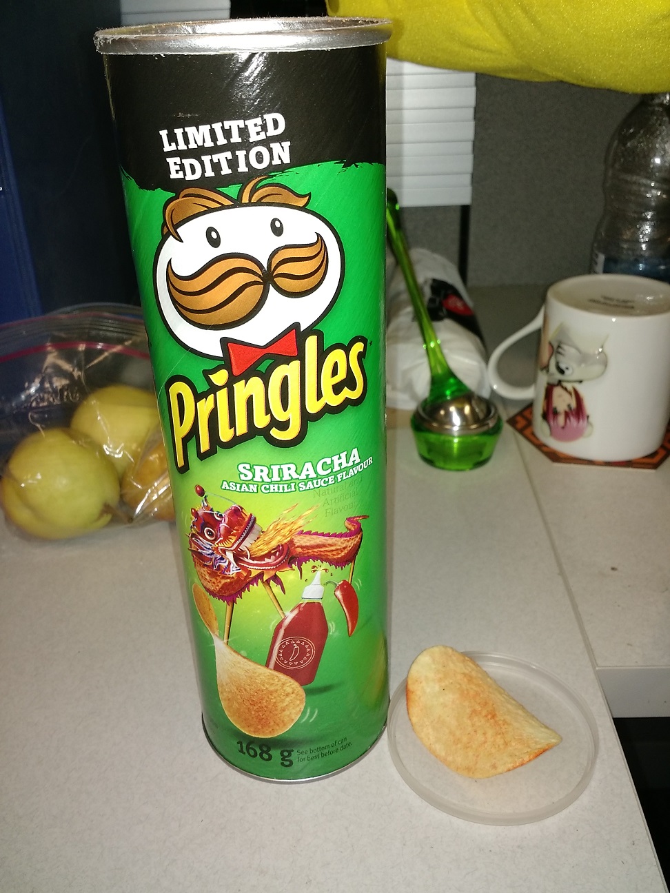 Fongpay's Universe: Sriracha Pringles