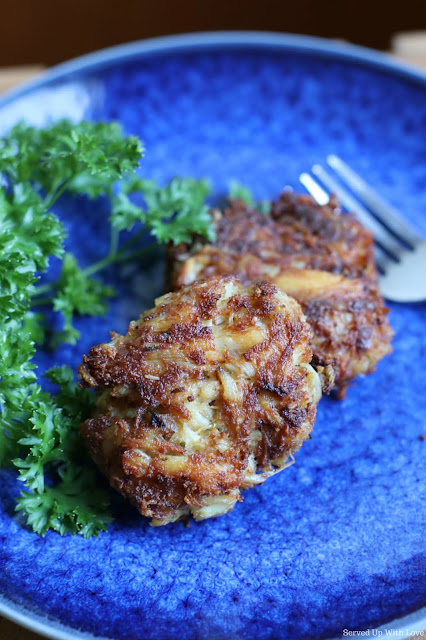 Easy Homemade Crab Cakes recipe using lump crab meat from Served Up With Love