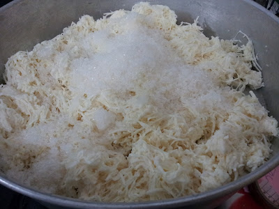 MY World: Steam Cassava Cake (Kuih Ubi Kayu)