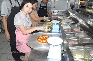 trixia salonga yellow cab cavite pizza making