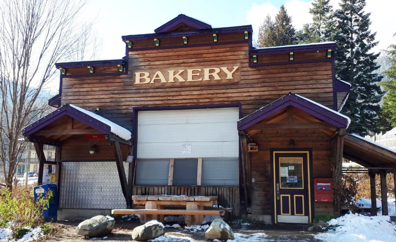 Mimi's Cake Tour The Bakery Ymir