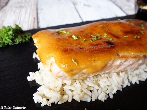 Salmón gratinado con mayonesa teriyaki